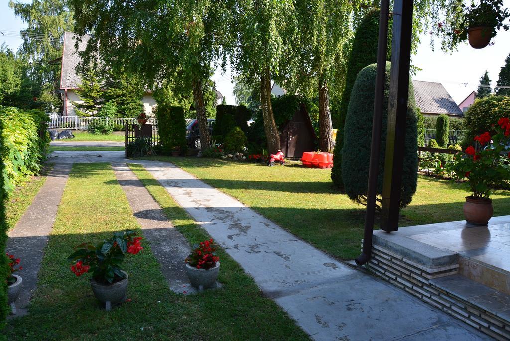 Rozsa Nyaralohaz Villa Balatonboglár Buitenkant foto